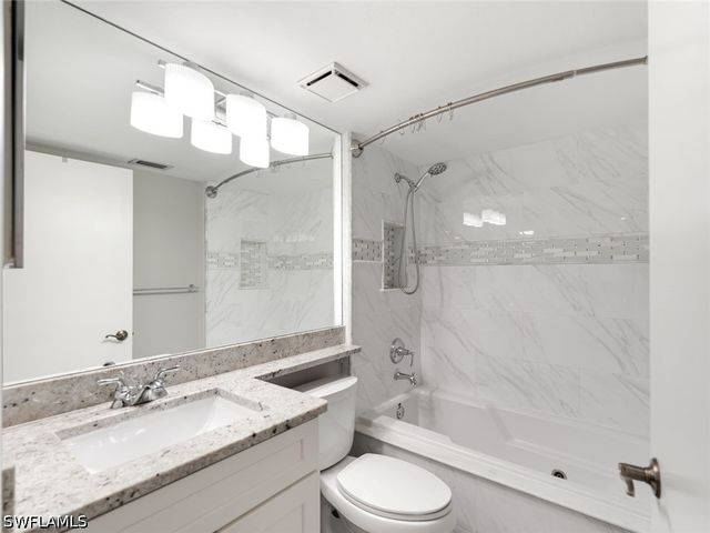 7706 Jewel LN 102, Naples, FL 34109