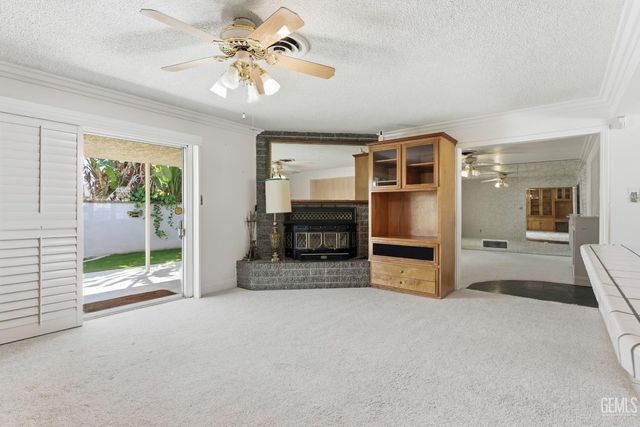 913 Elizabeth Court, Bakersfield, CA 93308