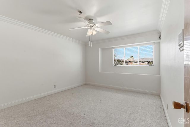 913 Elizabeth Court, Bakersfield, CA 93308