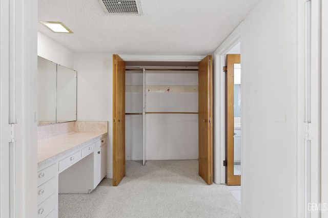 913 Elizabeth Court, Bakersfield, CA 93308