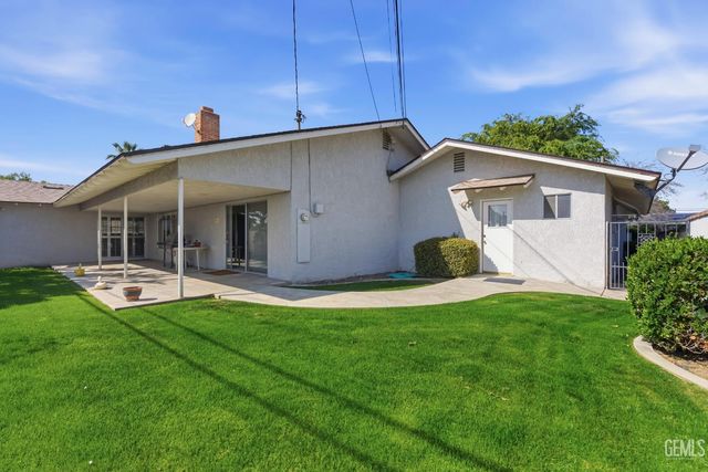 913 Elizabeth Court, Bakersfield, CA 93308