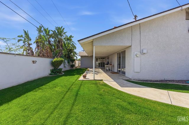 913 Elizabeth Court, Bakersfield, CA 93308