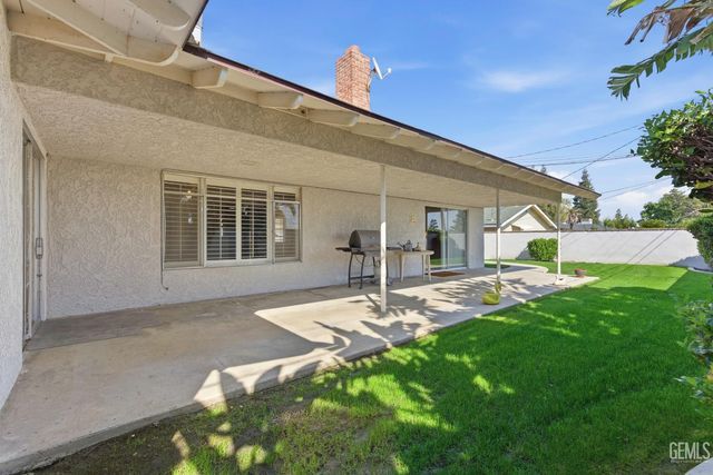 913 Elizabeth Court, Bakersfield, CA 93308