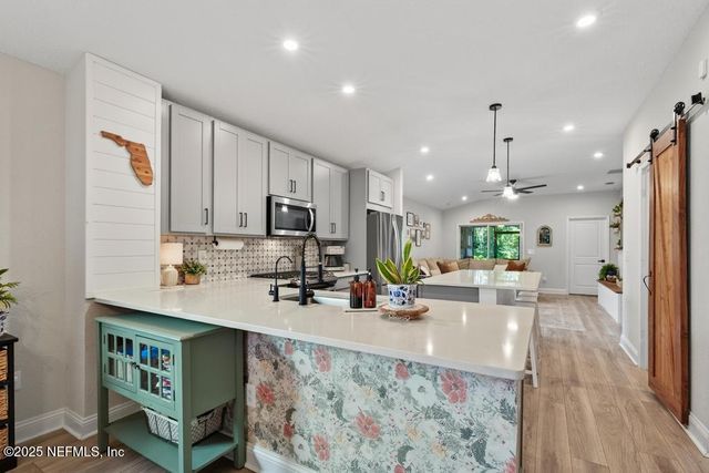70 MEADOW CREEK Drive, St. Johns, FL 32259