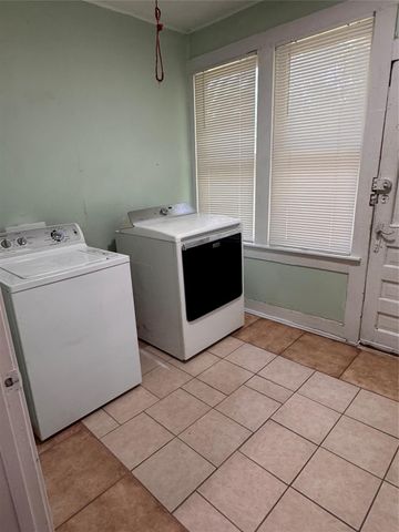 7206 Avenue B, Houston, TX 77011