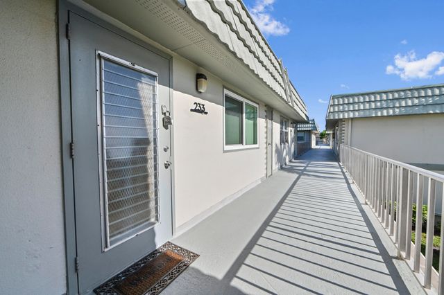 233 Monaco Boulevard E, Delray Beach, FL 33446