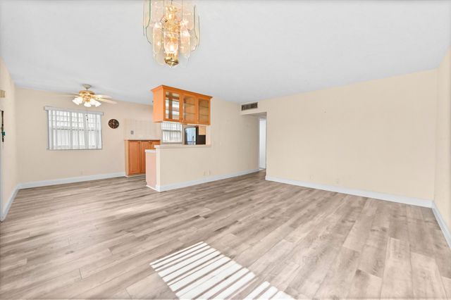 233 Monaco Boulevard E, Delray Beach, FL 33446