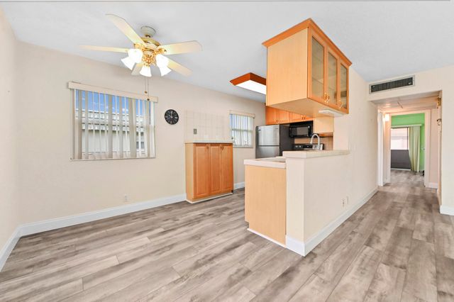 233 Monaco Boulevard E, Delray Beach, FL 33446