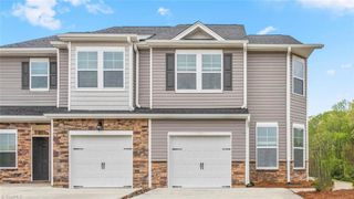 1560 Amberview Lane, Kernersville, NC 27284