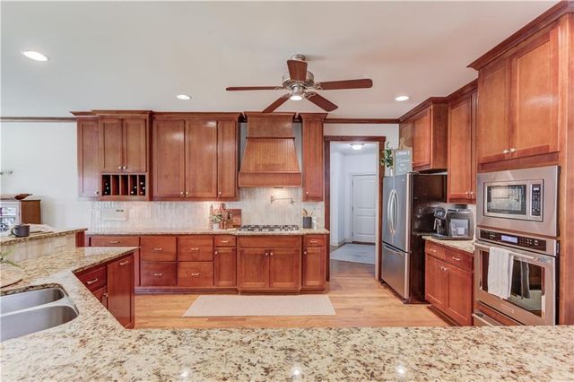 2240 N Pear Grove Court, Jefferson, GA 30549