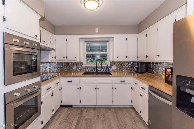 457 S Firestone Boulevard, Akron, OH 44301