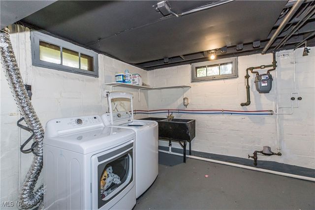 457 S Firestone Boulevard, Akron, OH 44301