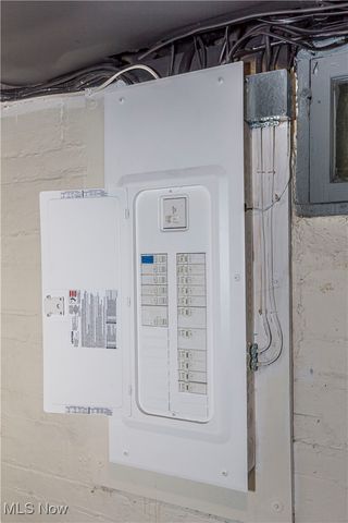 457 S Firestone Boulevard, Akron, OH 44301