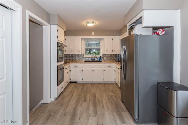 457 S Firestone Boulevard, Akron, OH 44301