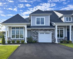 329 Silver Timber Drive 329, Yaphank, NY 11980