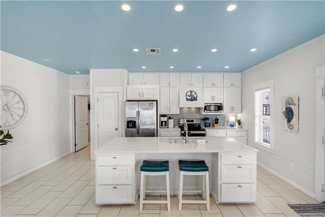 318 S Station St 1, Port Aransas, TX 78373