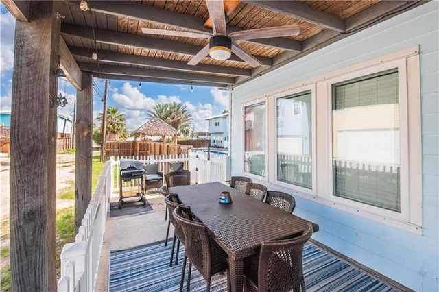 318 S Station St 1, Port Aransas, TX 78373