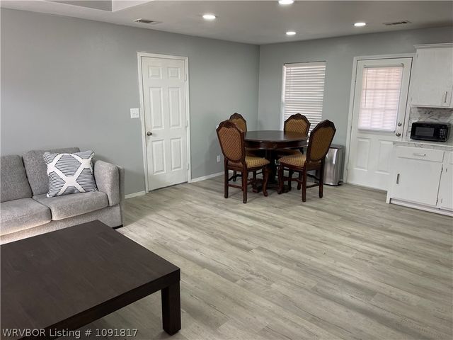 2215 Granite Circle, Van Buren, AR 72956