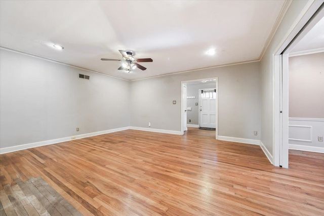 5 S ALICIA DR, Memphis, TN 38112