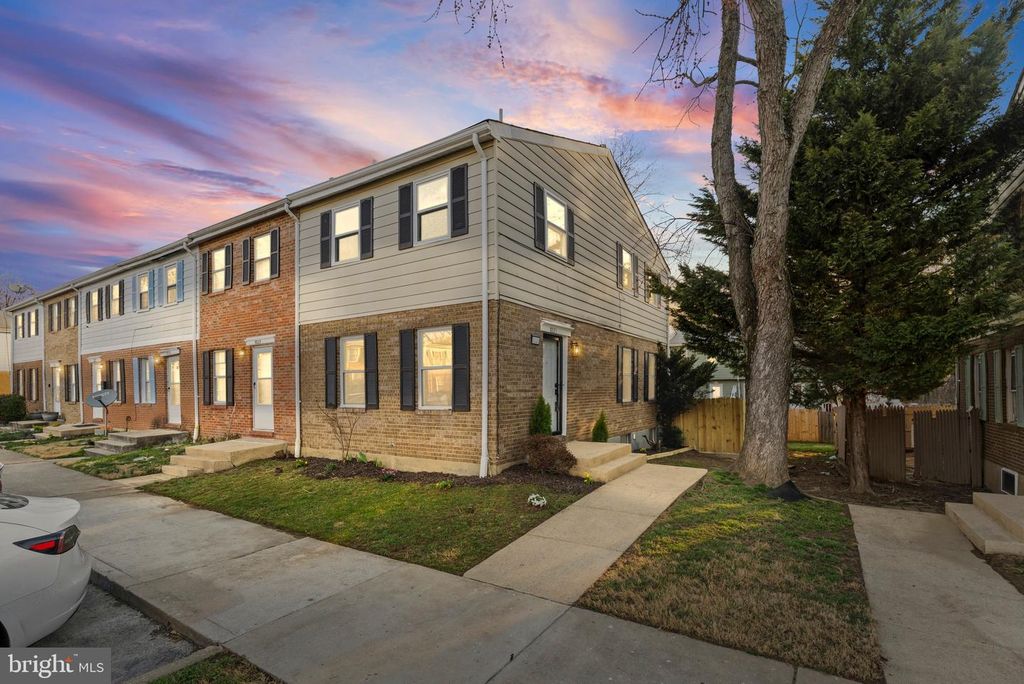 8221 STEWARTON CT, Severn, MD 21144