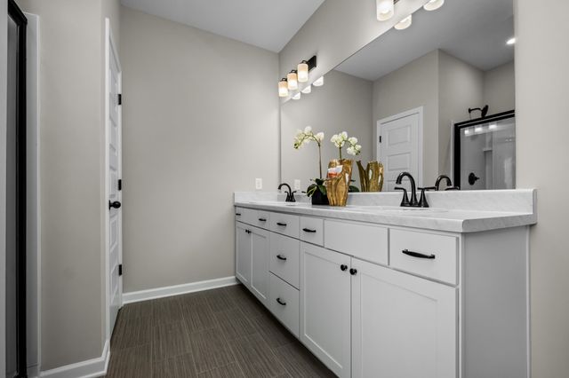 953 Andasia Way, Clarksville, TN 37042