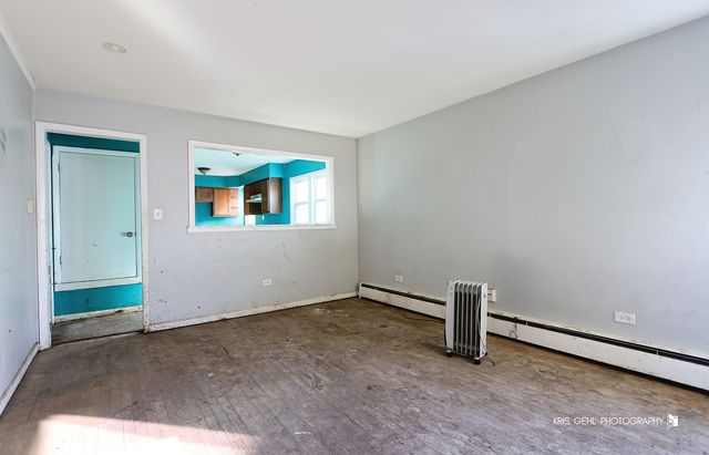 1525 Idlewild Drive, Round Lake Beach, IL 60073