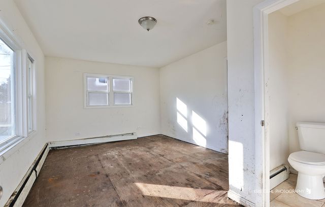 1525 Idlewild Drive, Round Lake Beach, IL 60073