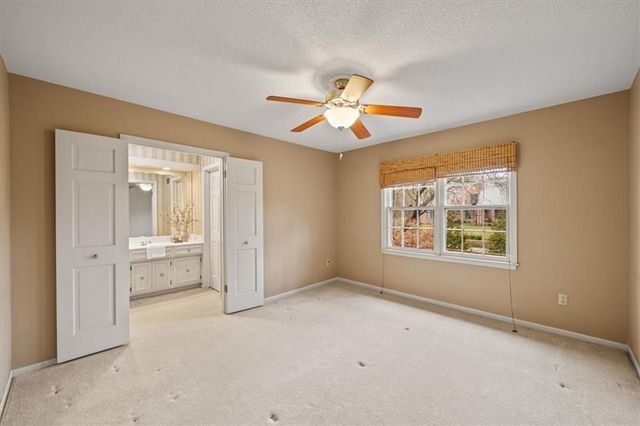 6600 Overhill Road, Mission Hills, KS 66208