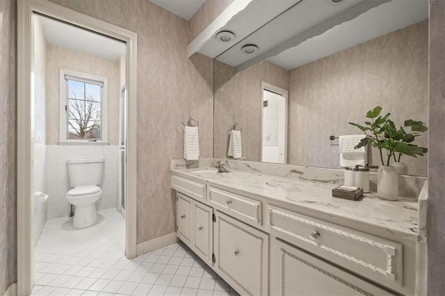 6600 Overhill Road, Mission Hills, KS 66208