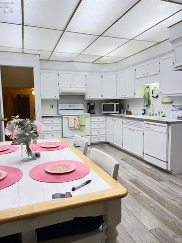 3104 Hull Road, Huron, OH 44839