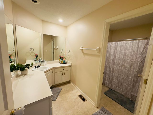 5157 Vinings Bend, Dublin, OH 43016