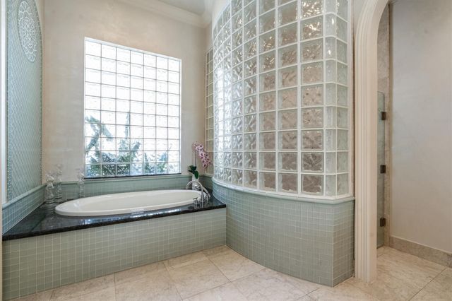 369 Sweet Bay Avenue, Plantation, FL 33324