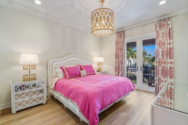 369 Sweet Bay Avenue, Plantation, FL 33324