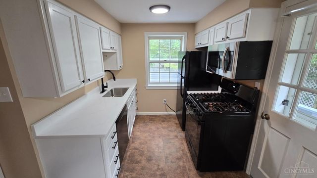 8468 Plainfield Road, Sycamore Twp, OH 45236