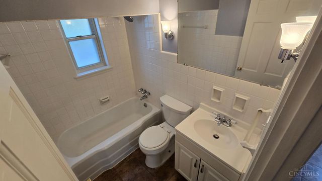 8468 Plainfield Road, Sycamore Twp, OH 45236