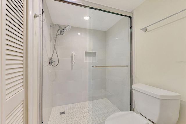 5790 MIDNIGHT PASS ROAD 209, Sarasota, FL 34242