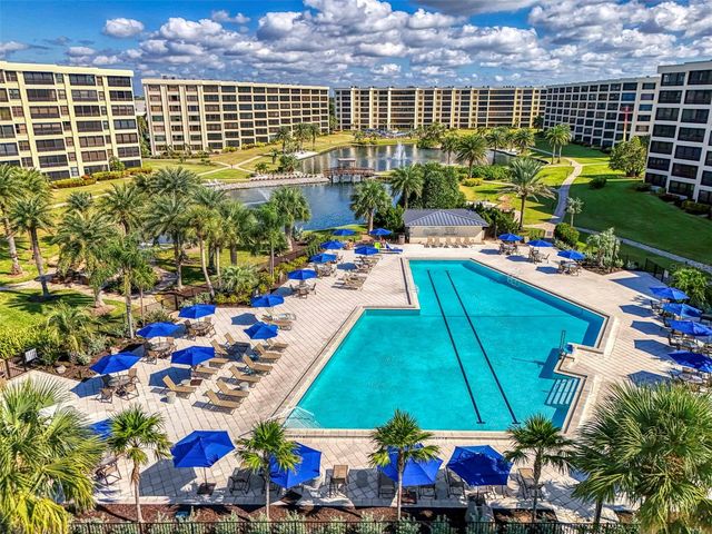 5790 MIDNIGHT PASS ROAD 209, Sarasota, FL 34242