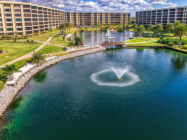 5790 MIDNIGHT PASS ROAD 209, Sarasota, FL 34242