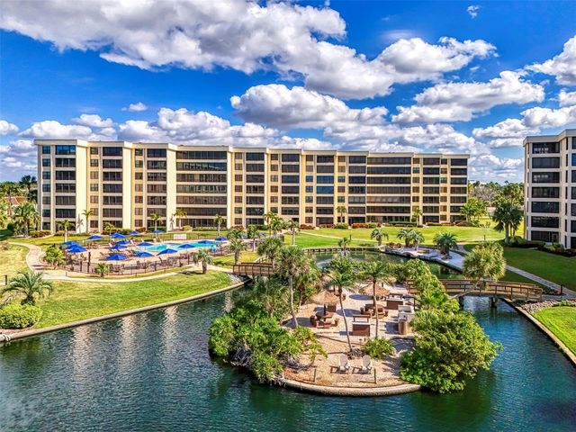 5790 MIDNIGHT PASS ROAD 209, Sarasota, FL 34242