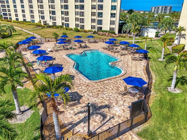 5790 MIDNIGHT PASS ROAD 209, Sarasota, FL 34242