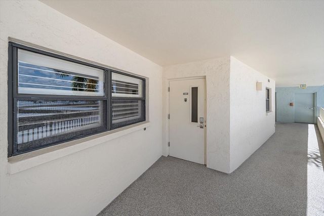 5790 MIDNIGHT PASS ROAD 209, Sarasota, FL 34242