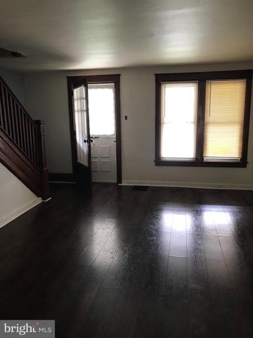 56 E MAIN ST, Mountville, PA 17554