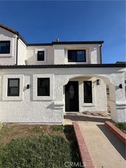 350 Foxboro, Walnut, CA 91789