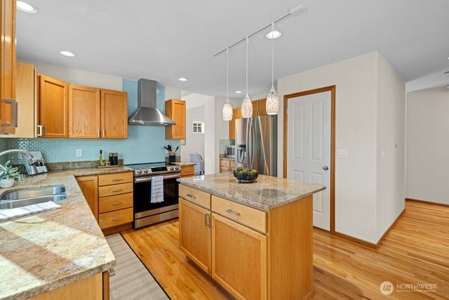 19811 13th Place W, Lynnwood, WA 98036