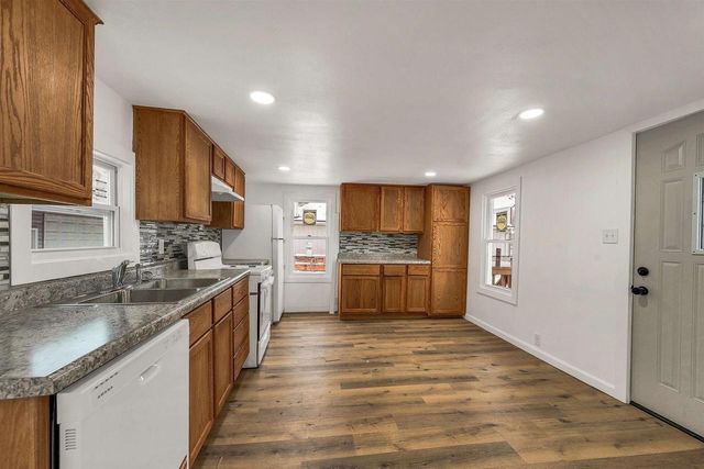 412 FORT HOWARD AVENUE, De Pere, WI 54115