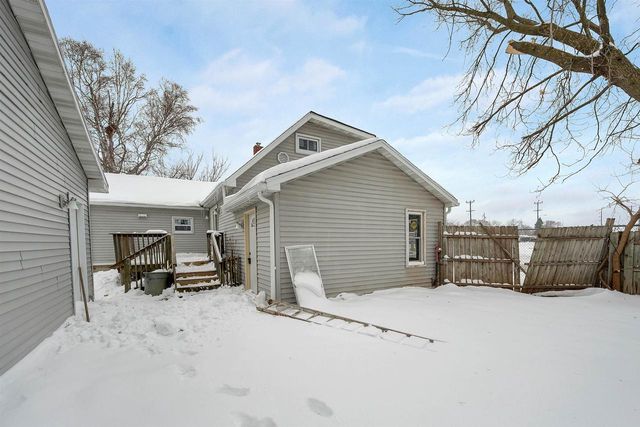 412 FORT HOWARD AVENUE, De Pere, WI 54115