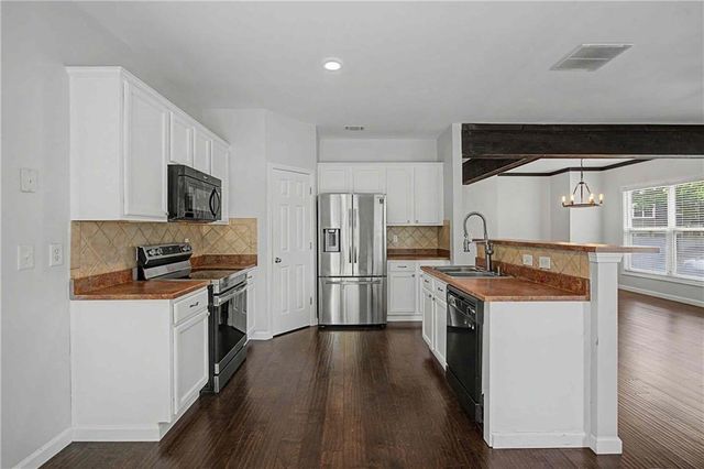 6060 Bentley Way, Cumming, GA 30040