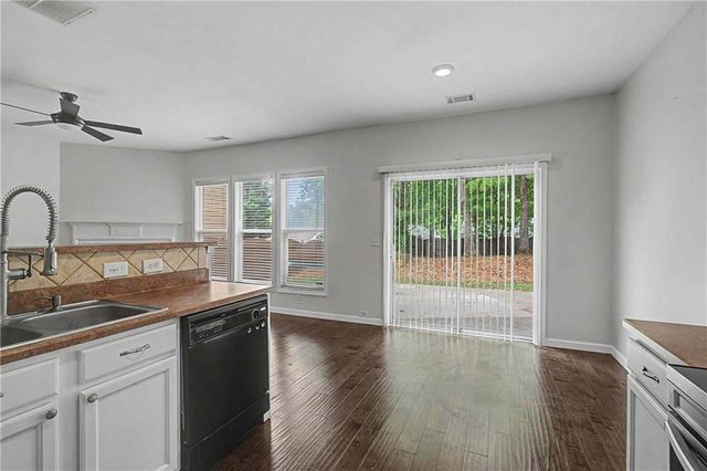 6060 Bentley Way, Cumming, GA 30040