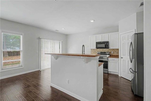 6060 Bentley Way, Cumming, GA 30040