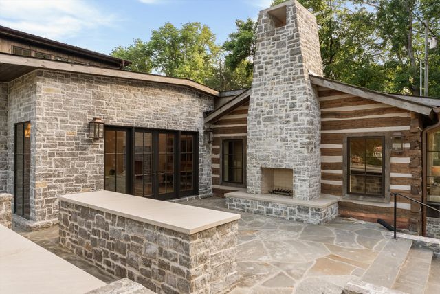 6230 Bresslyn Rd, Nashville, TN 37205